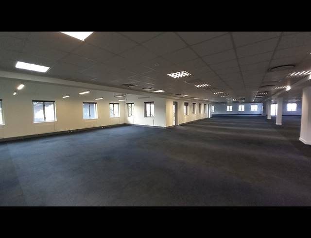 1,425M² OFFICE TO LET IN BRYANSTON